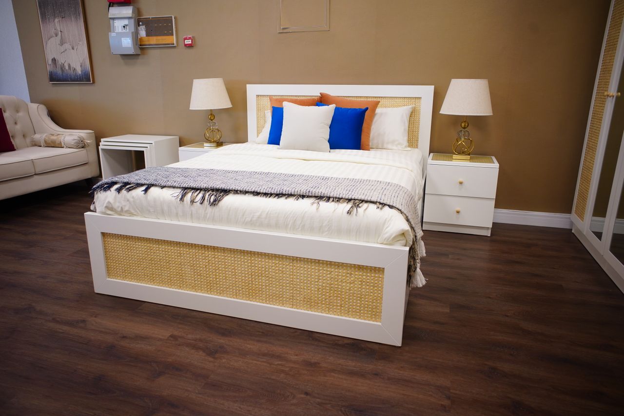 Chambre contemporaine avec ambiance douce et matières chaleureuses, vue 3.