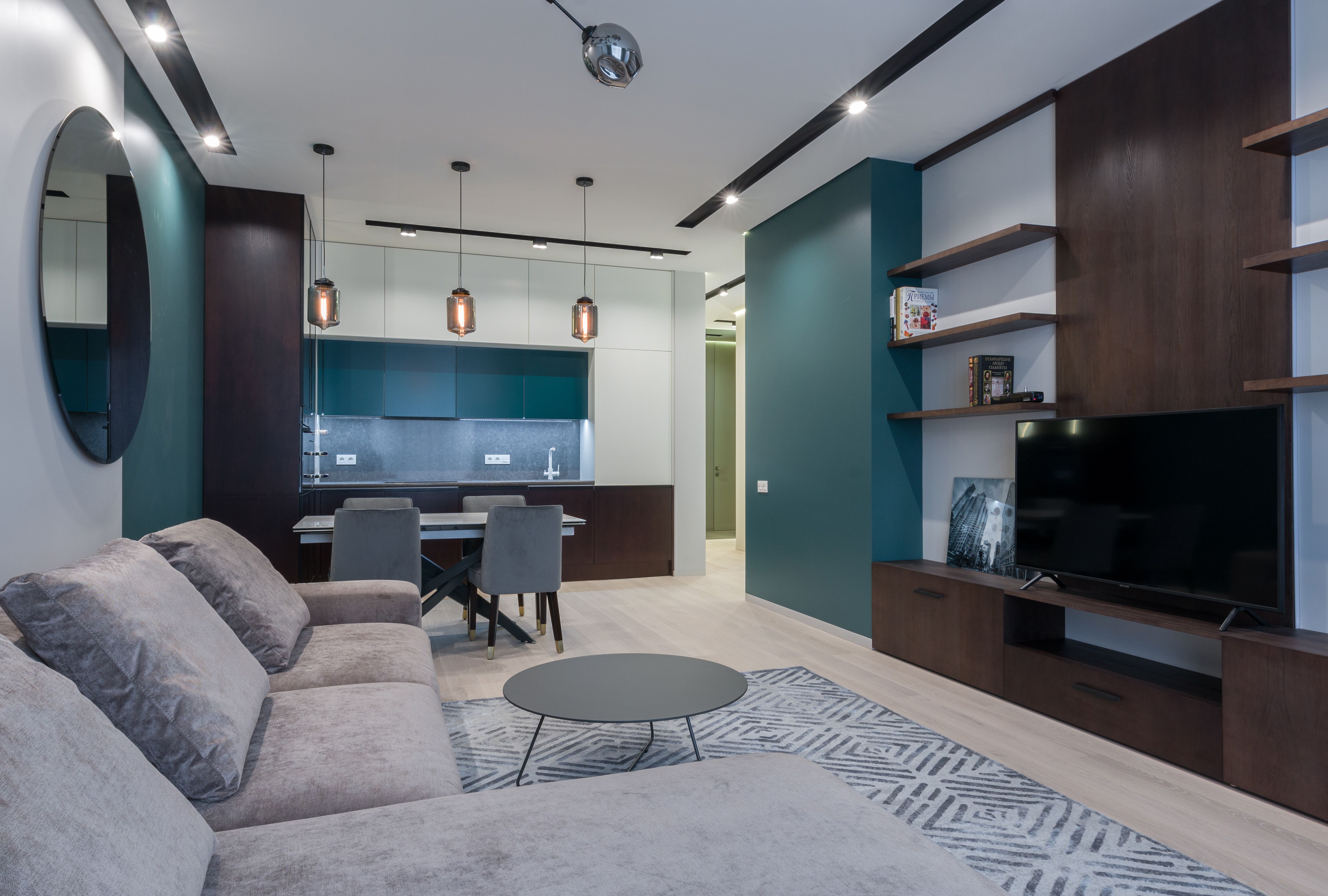 Chambre aménagée avec décor mural et ambiance enveloppante, vue 4.